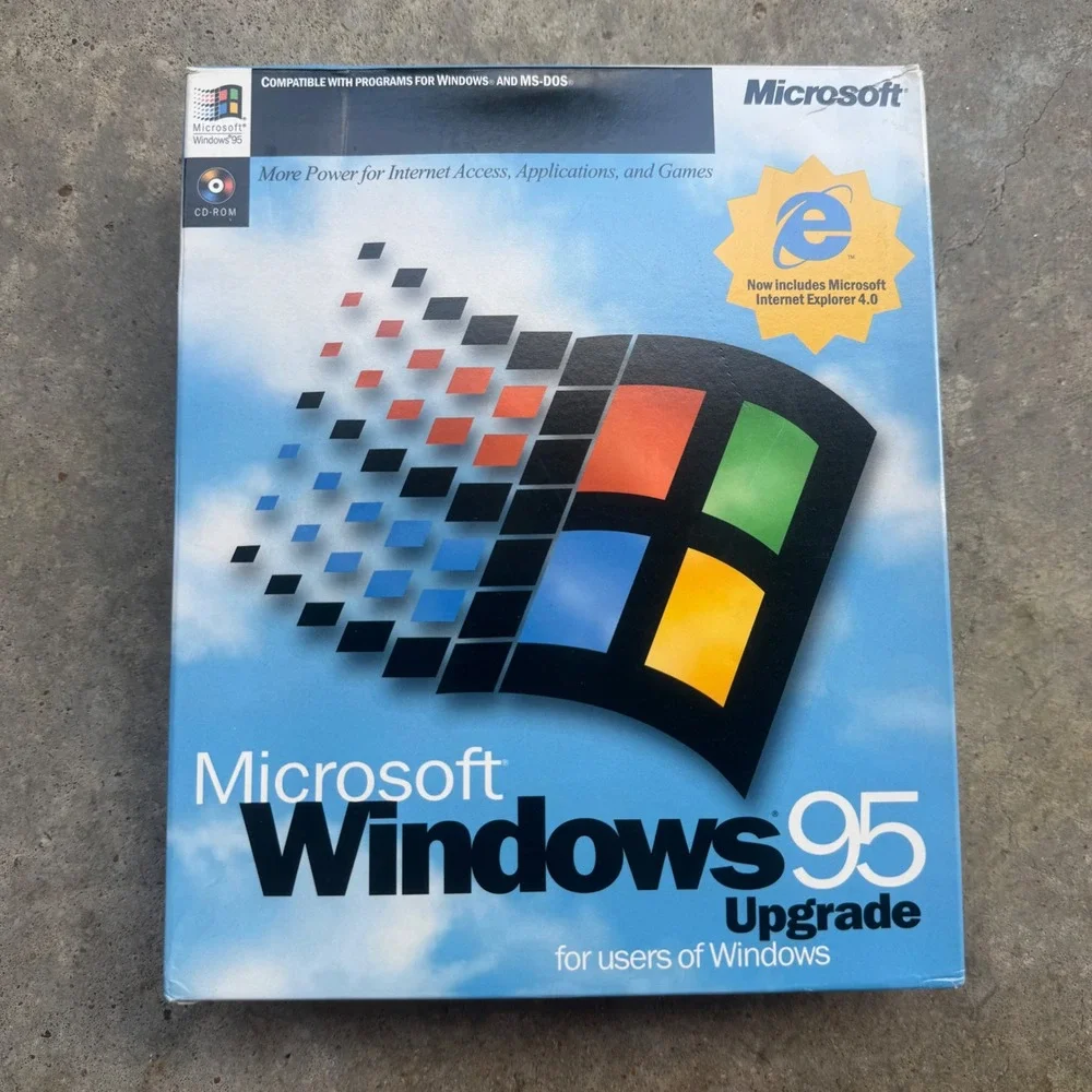 Vintage 90s Microsoft Windows 95 Upgrade Boxed Software Tech Blue OS